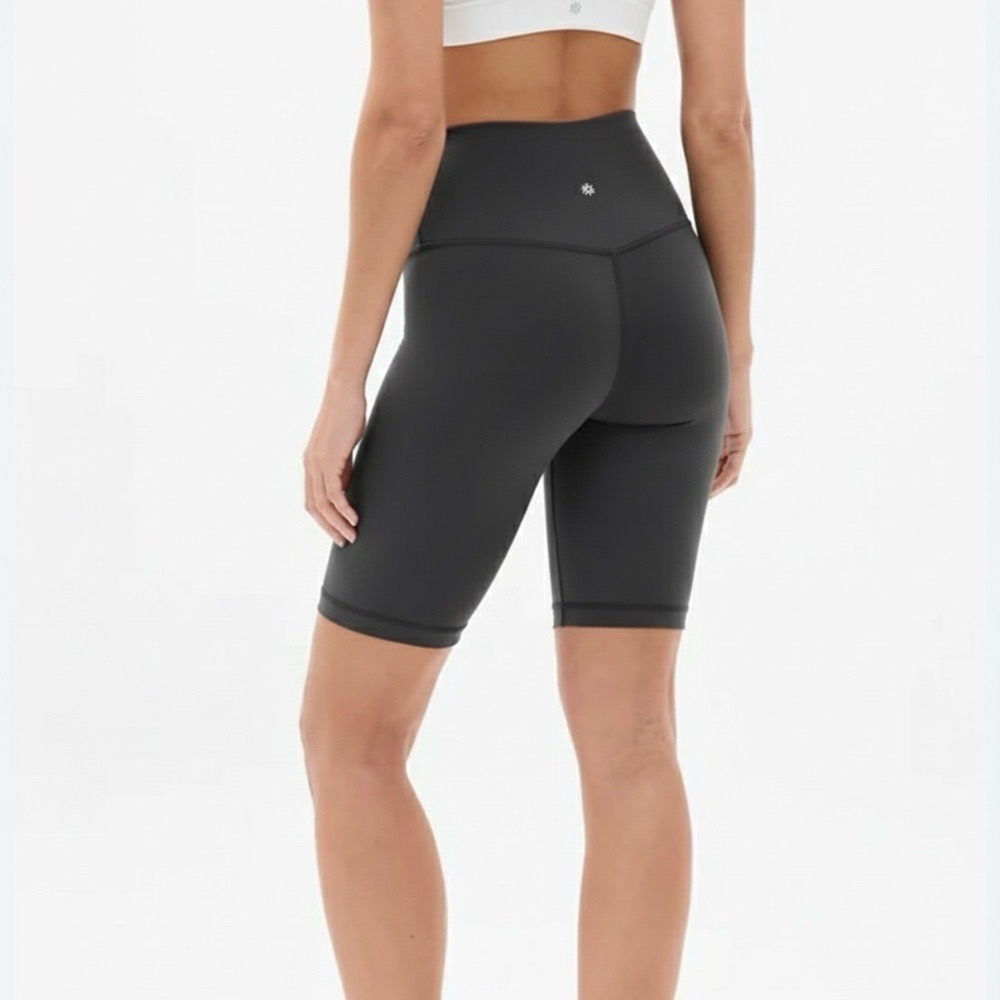 Athleta Ultra High Rise Elation 8" Shorts Black Biker Yoga Small S 1140